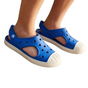Crocs Unisex Big Kids Size J3 Blue Shoes Sandals